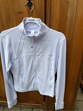 Lululemon define cropped jacket size 10 NWT. Serene blue